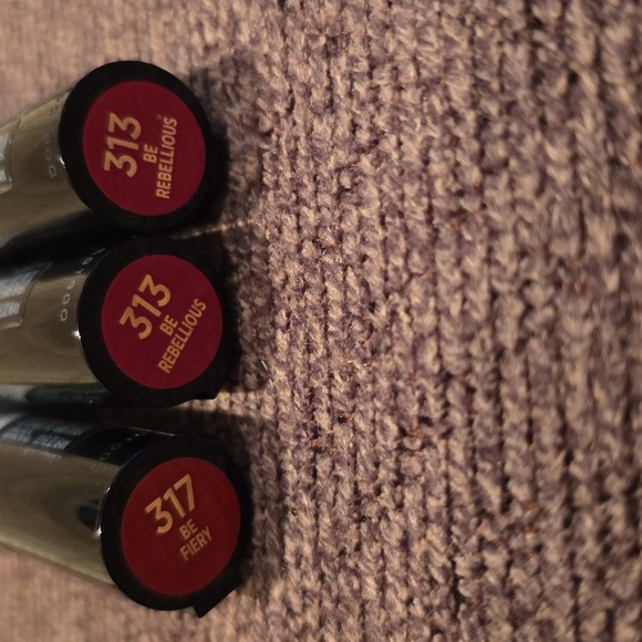 LOREAL PARIS BRAND WOMEN'S BRILLIANT SIGNATURE SHINY LIPSTICK BUNDLE OF 3 - Picture 4 of 4